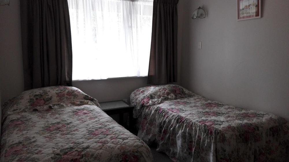 Browns Bay Olive Tree Motel & Apartment Okura Bush Extérieur photo