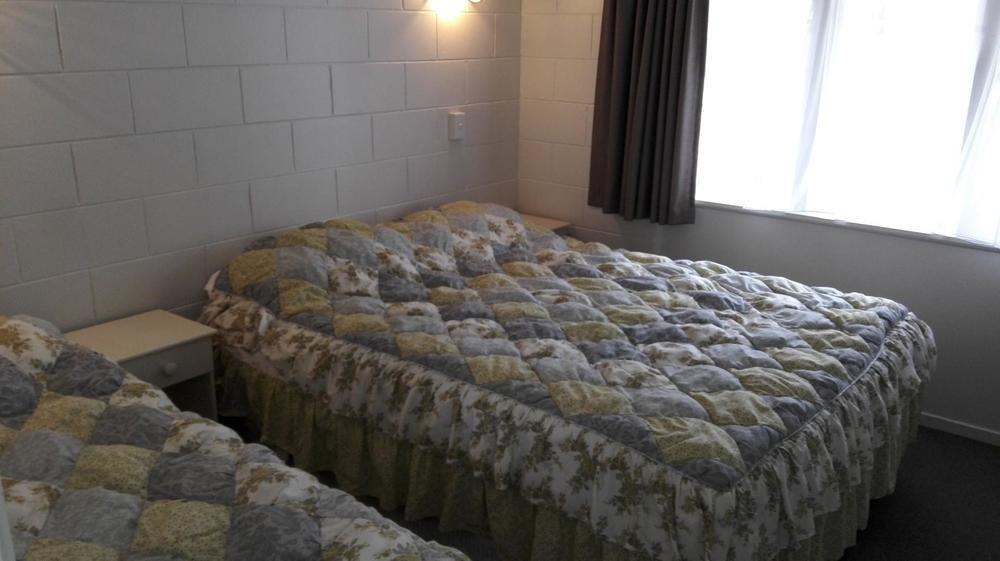 Browns Bay Olive Tree Motel & Apartment Okura Bush Extérieur photo